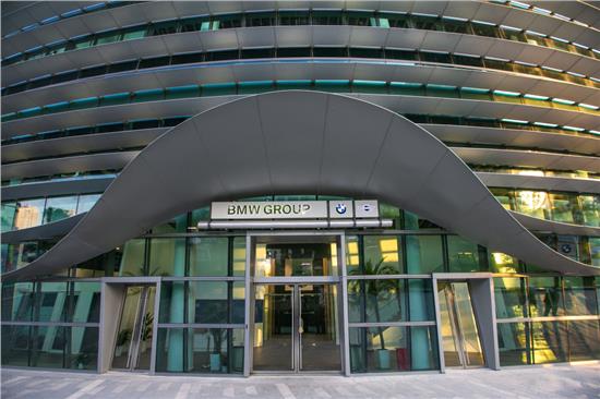 贛州市寶晉汽車(chē)銷(xiāo)售服務(wù)與上海技術(shù)服務(wù)強(qiáng)強(qiáng)聯(lián)合，共筑汽車(chē)產(chǎn)業(yè)新篇章